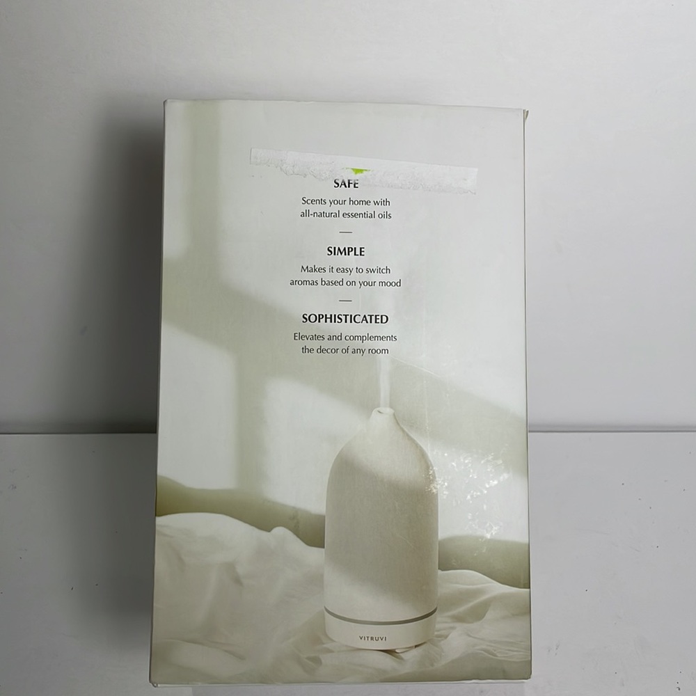 Vitruvi Essential Oil Diffuser - Picture 4 of 4